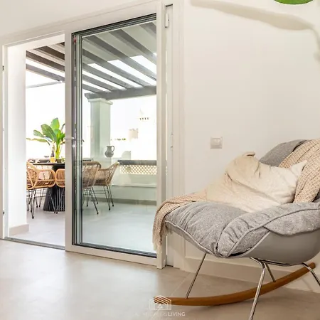 Apartment Scandinavian Seaside Retreat: Calahonda Beachfront Sitio de Calahonda