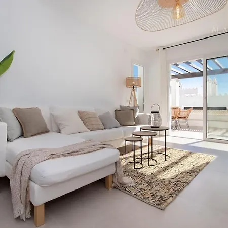 Apartment Scandinavian Seaside Retreat: Calahonda Beachfront *